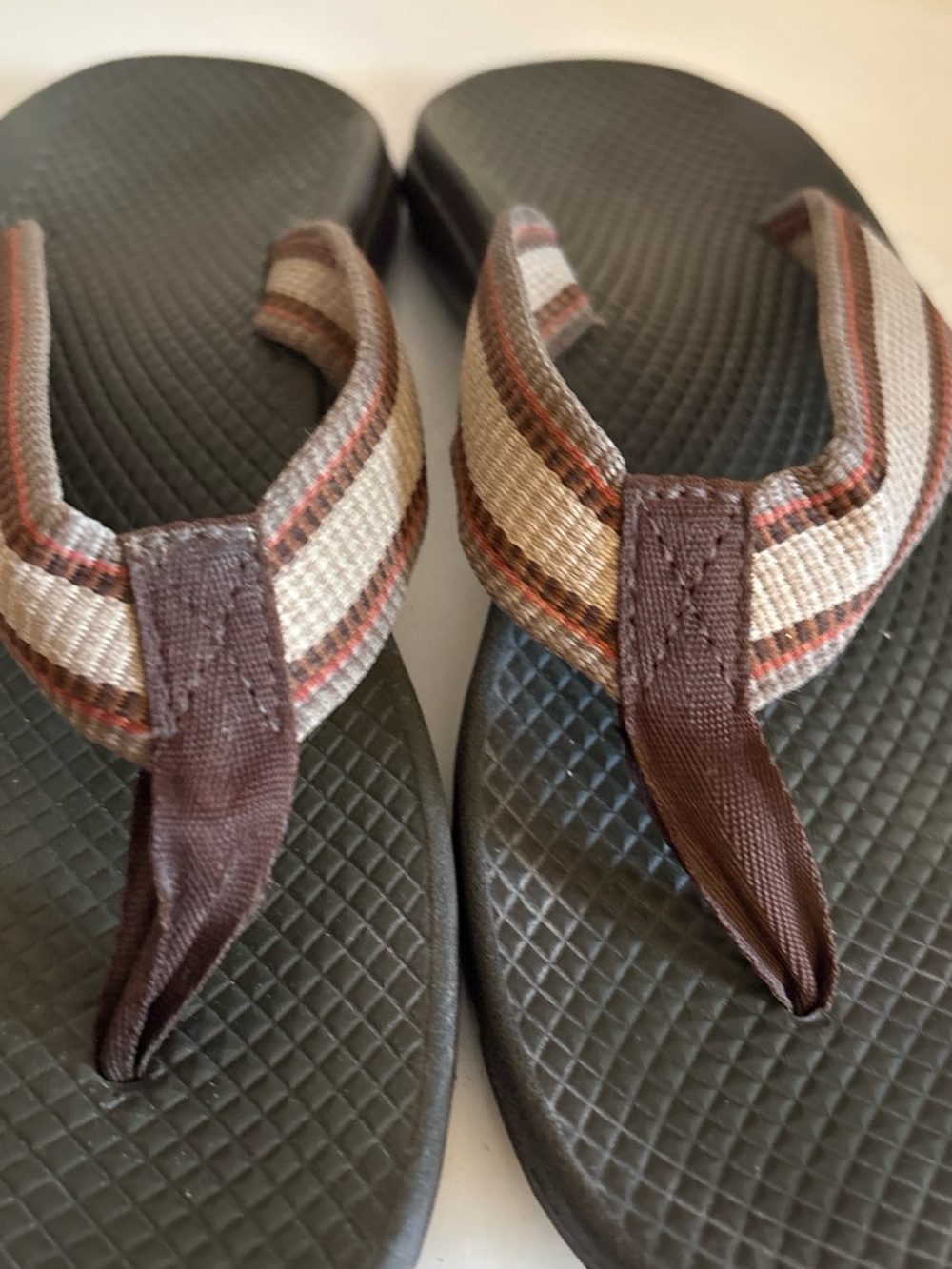 Chaco Brown Flip Flop Sandals with Striped Webbing 7 w - Picture 6 of 6